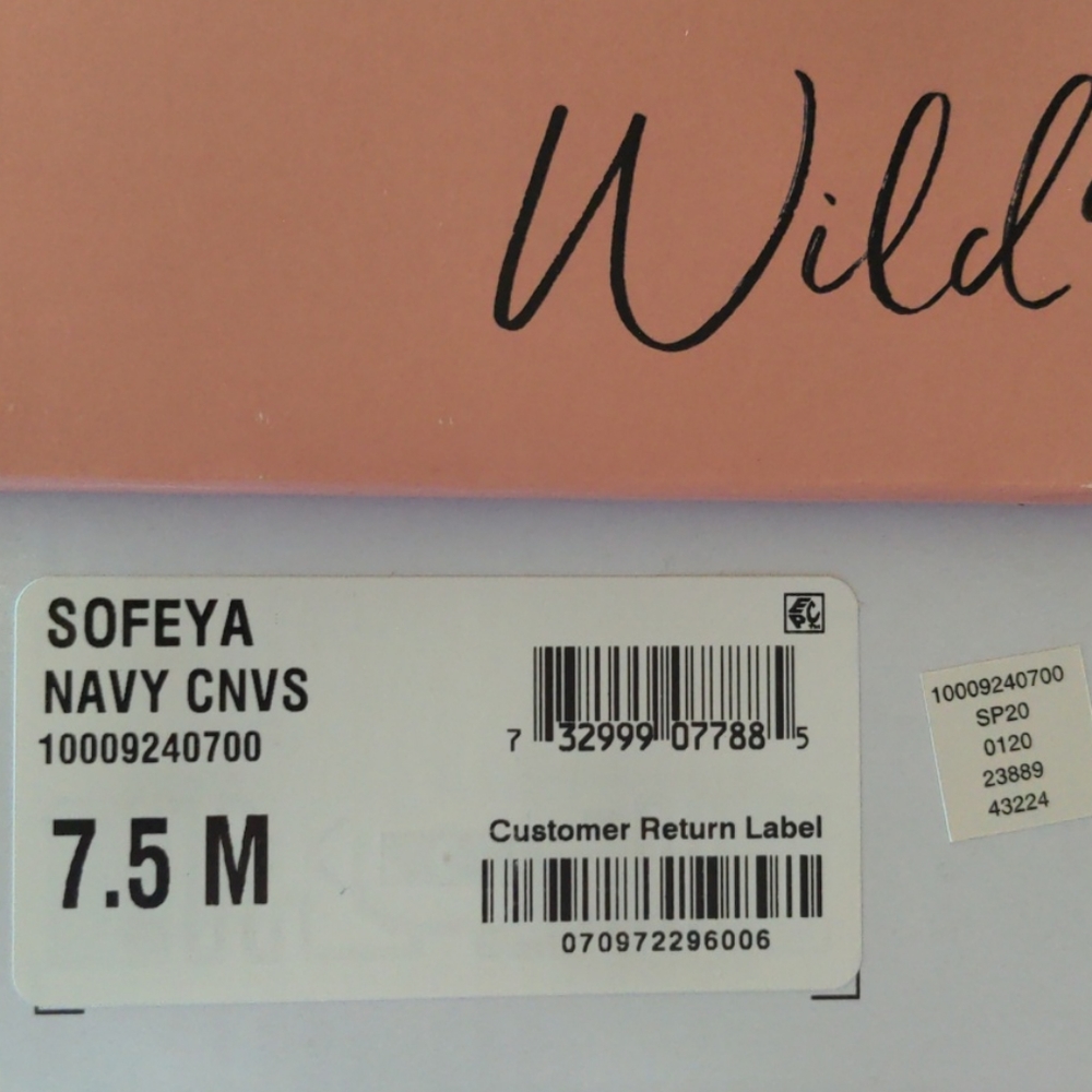 Shoes - Picture 4 of 4